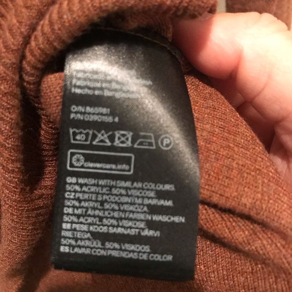 H&M High/Low Sweater, Small - Picture 4 of 4